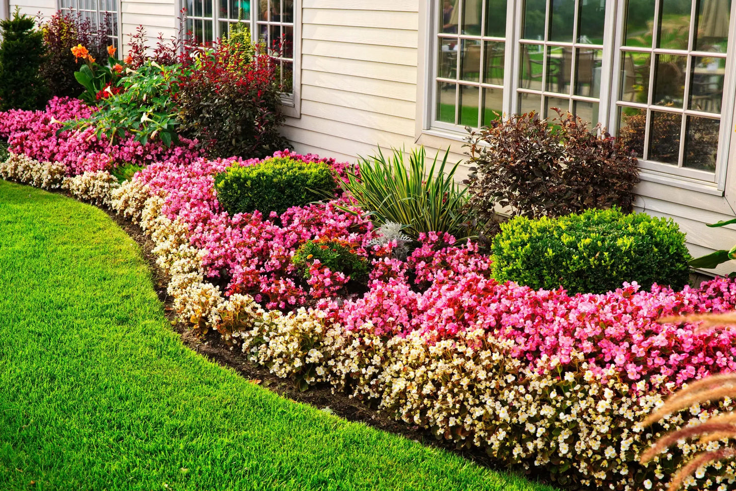 Seasonal Flower Planting Service